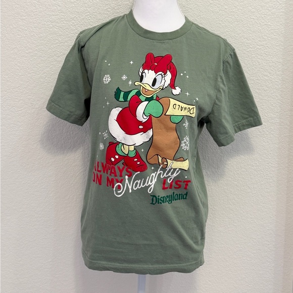 Disney Tops - Disneyland Daisy Duck Holiday T-Shirt